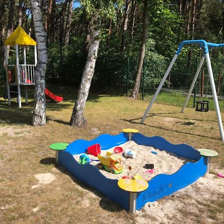 Apartament Baltica Z Ogrodkiem - W Ustronnym Miejscu Tuz Przy Plazy Rogowo  Eksteriør bilde