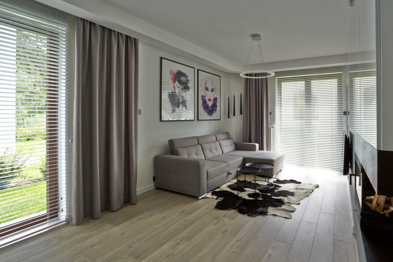 Apartament Baltica Z Ogrodkiem - W Ustronnym Miejscu Tuz Przy Plazy Rogowo  Eksteriør bilde