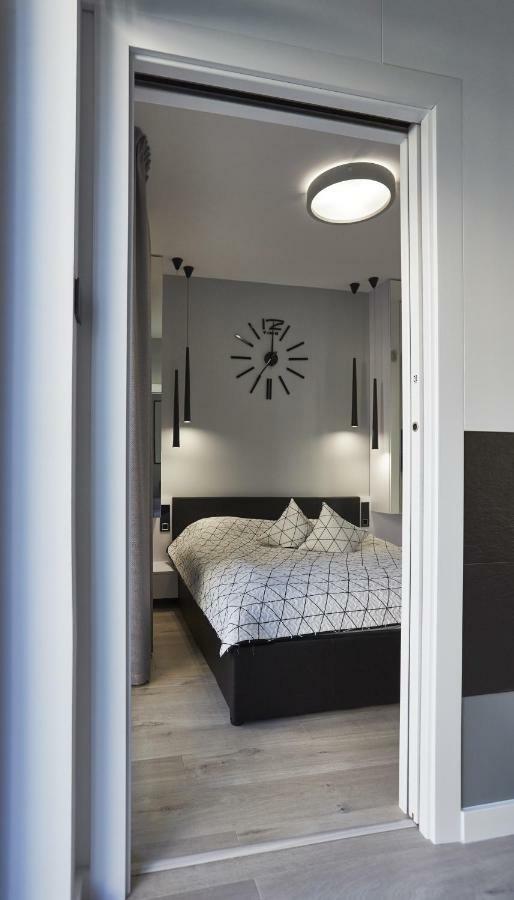 Apartament Baltica Z Ogrodkiem - W Ustronnym Miejscu Tuz Przy Plazy Rogowo  Eksteriør bilde