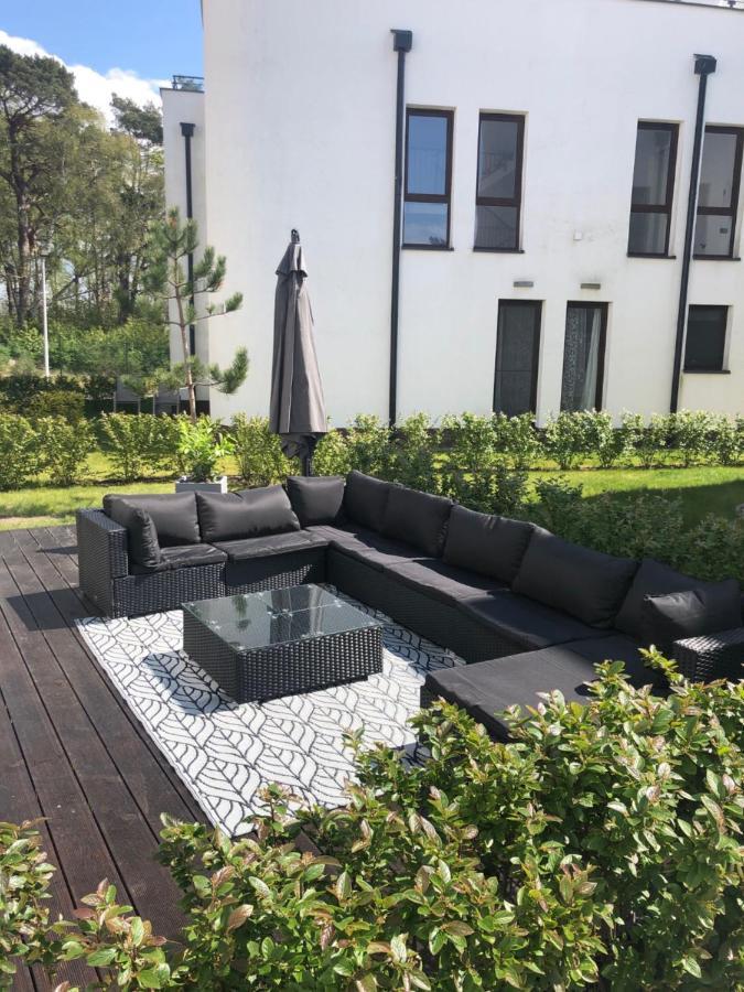 Apartament Baltica Z Ogrodkiem - W Ustronnym Miejscu Tuz Przy Plazy Rogowo  Eksteriør bilde